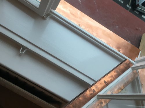 Renovace špaletového okna zlatá střední - opravené okno